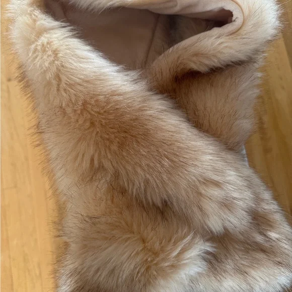 Lily Pulitzer Luxurious Faux Fur Scarf - Picture 2 of 3